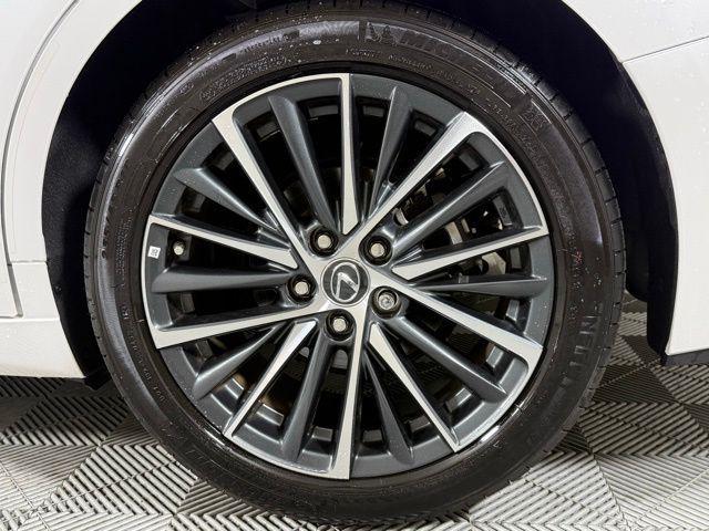 used 2025 Lexus ES 350 car, priced at $45,990