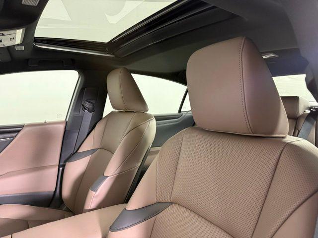 new 2025 Lexus ES 350 car, priced at $48,464