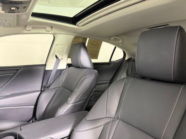 used 2025 Lexus ES 300h car, priced at $48,490