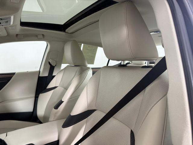 used 2024 Lexus ES 250 car, priced at $39,990