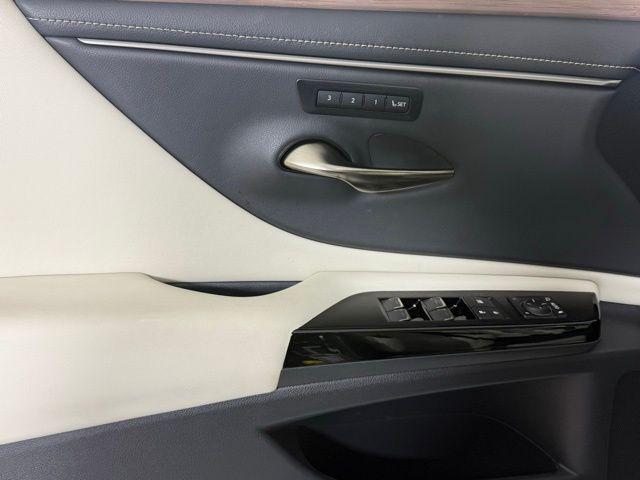 used 2024 Lexus ES 250 car, priced at $39,990