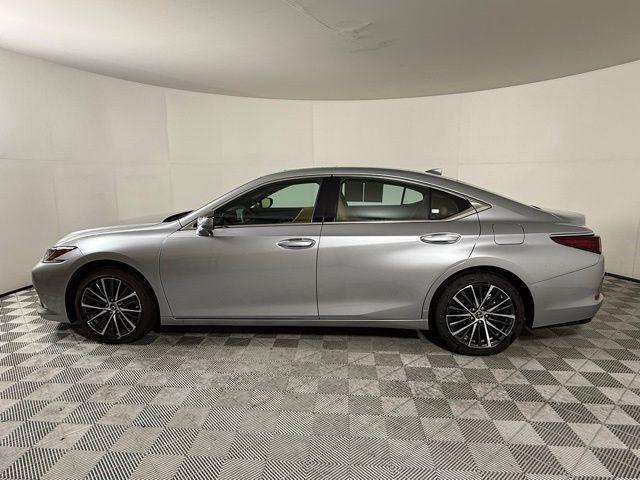 used 2025 Lexus ES 350 car, priced at $44,990