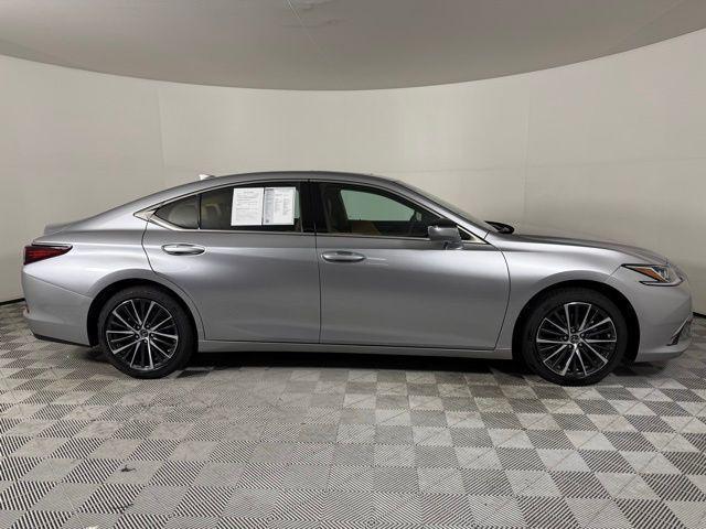 used 2025 Lexus ES 350 car, priced at $44,990