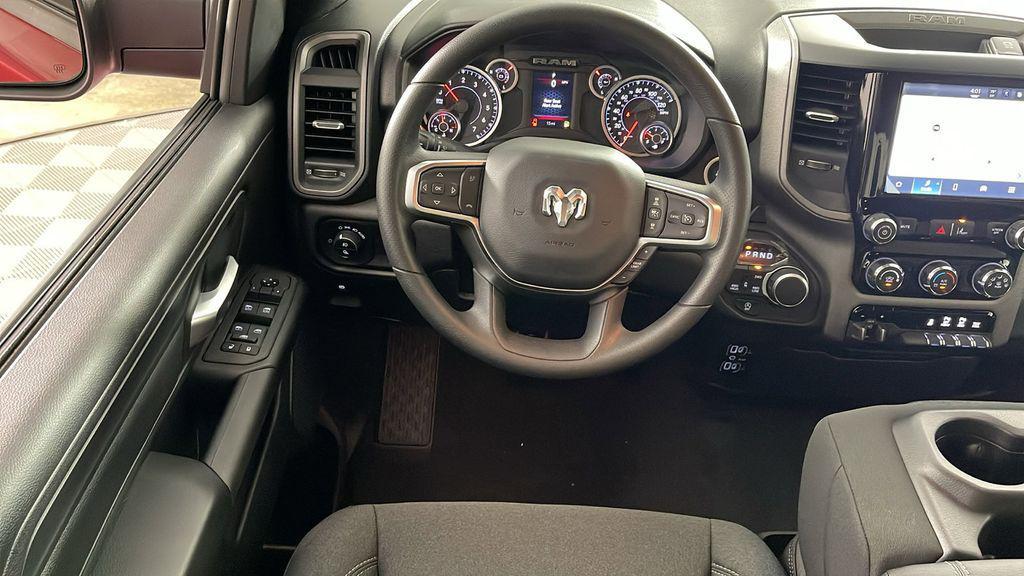 new 2025 Ram 1500 car, priced at $43,951