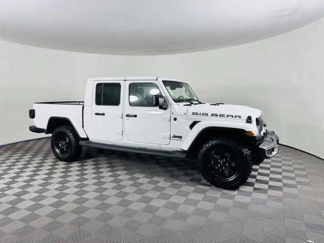 new 2025 Jeep Gladiator car, priced at $52,575
