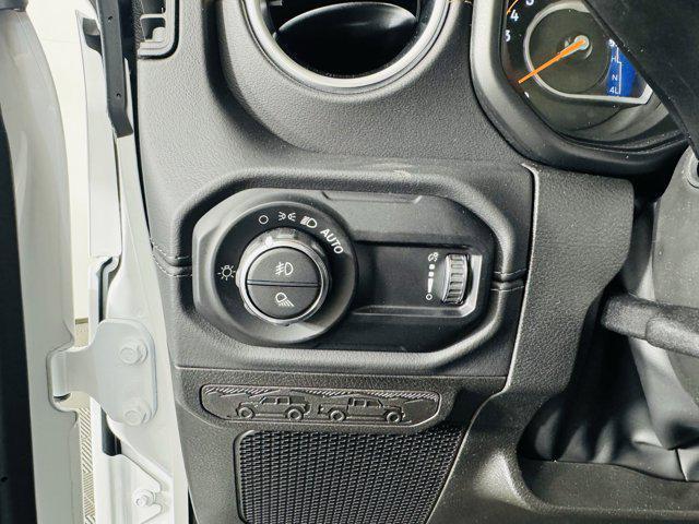 new 2025 Jeep Gladiator car, priced at $52,575