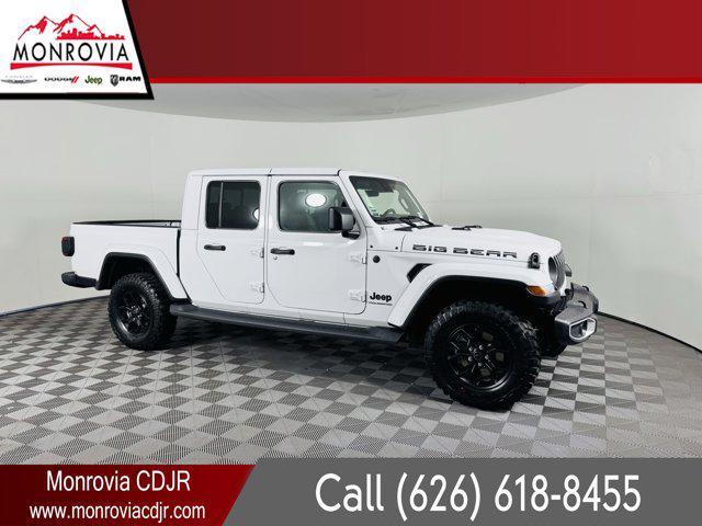 new 2025 Jeep Gladiator car, priced at $52,575