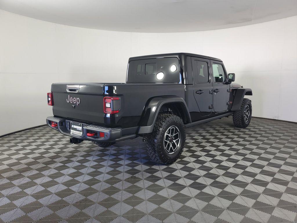 new 2025 Jeep Gladiator car, priced at $55,900