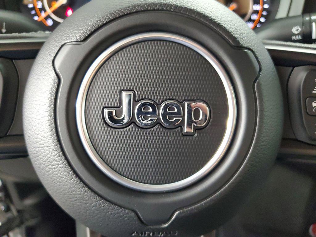 new 2025 Jeep Gladiator car, priced at $55,900
