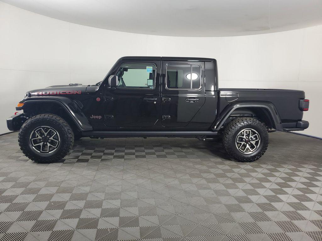 new 2025 Jeep Gladiator car, priced at $55,900
