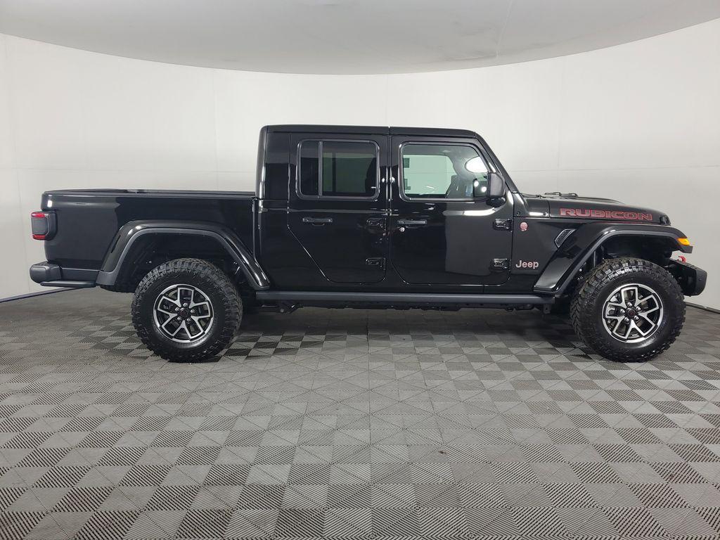 new 2025 Jeep Gladiator car, priced at $55,900