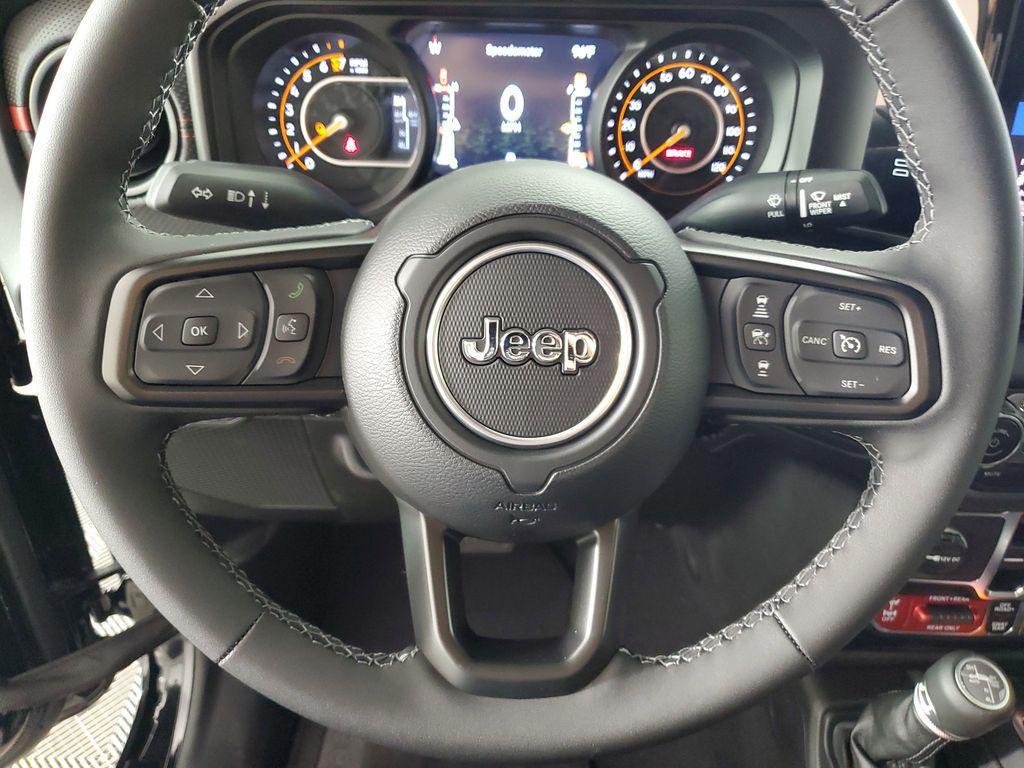 new 2025 Jeep Gladiator car, priced at $55,900