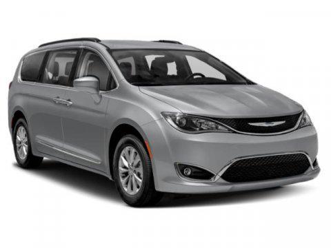 used 2020 Chrysler Pacifica car, priced at $15,691