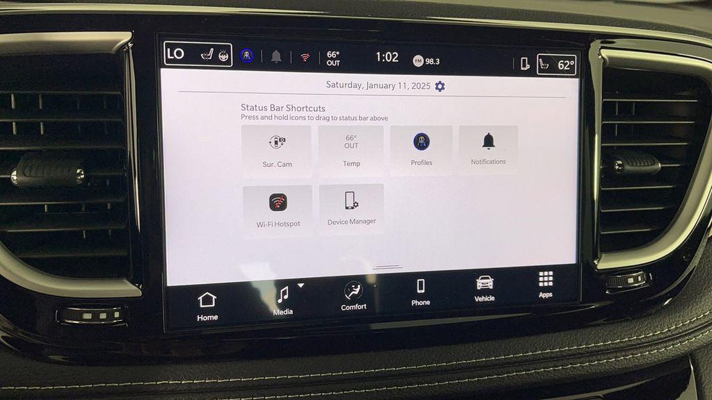 new 2025 Chrysler Pacifica car, priced at $39,950