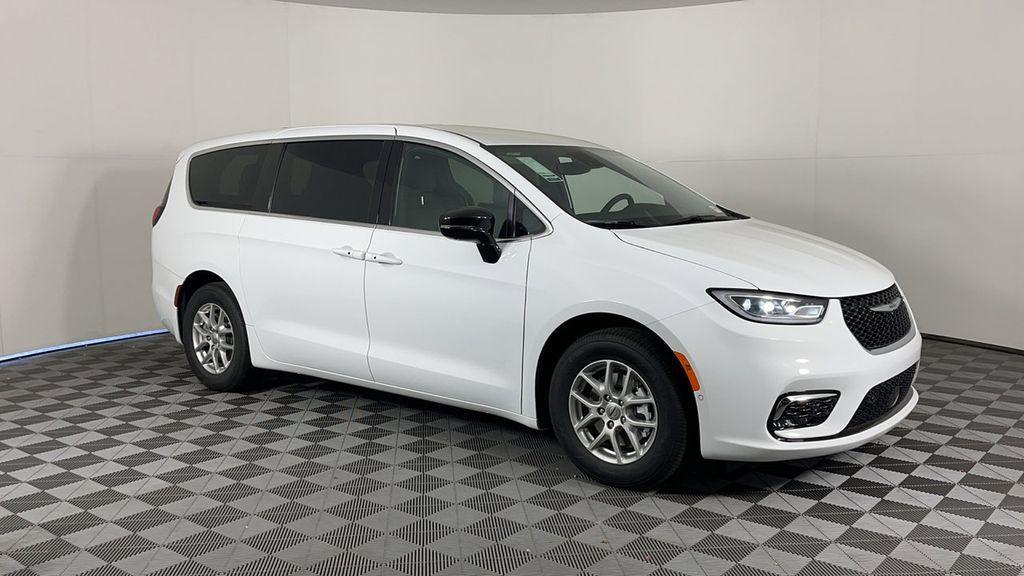 new 2025 Chrysler Pacifica car, priced at $39,950