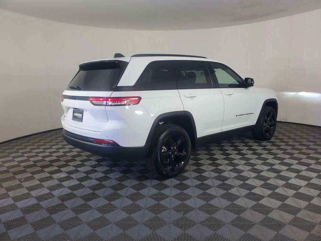 new 2025 Jeep Grand Cherokee car, priced at $42,750