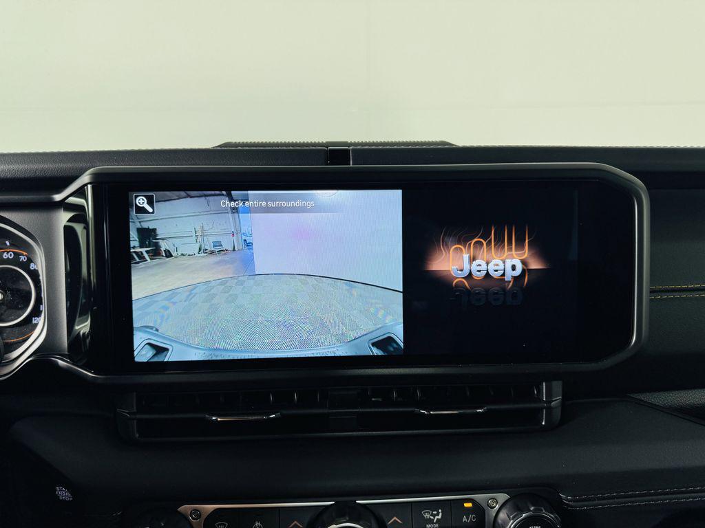 new 2025 Jeep Gladiator car, priced at $45,950