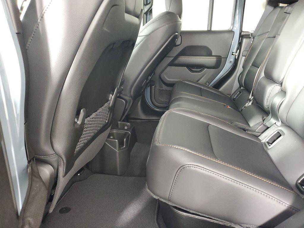 new 2025 Jeep Gladiator car, priced at $47,285