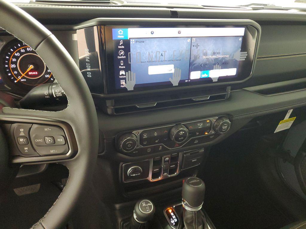 new 2025 Jeep Gladiator car, priced at $47,285
