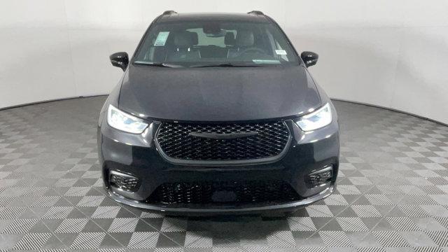 new 2025 Chrysler Pacifica car, priced at $52,545