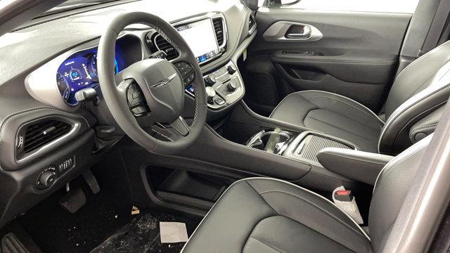 new 2025 Chrysler Pacifica car, priced at $52,545