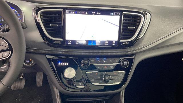 new 2025 Chrysler Pacifica car, priced at $52,545