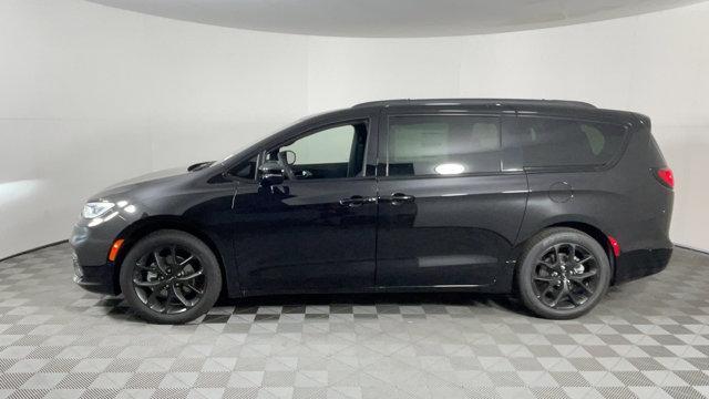 new 2025 Chrysler Pacifica car, priced at $52,545