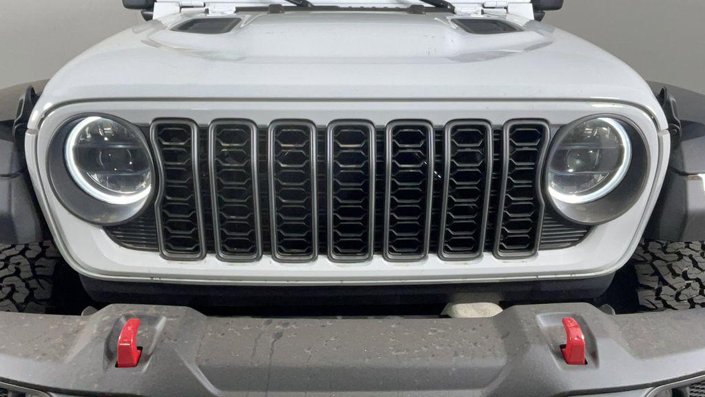 new 2025 Jeep Wrangler car, priced at $51,050
