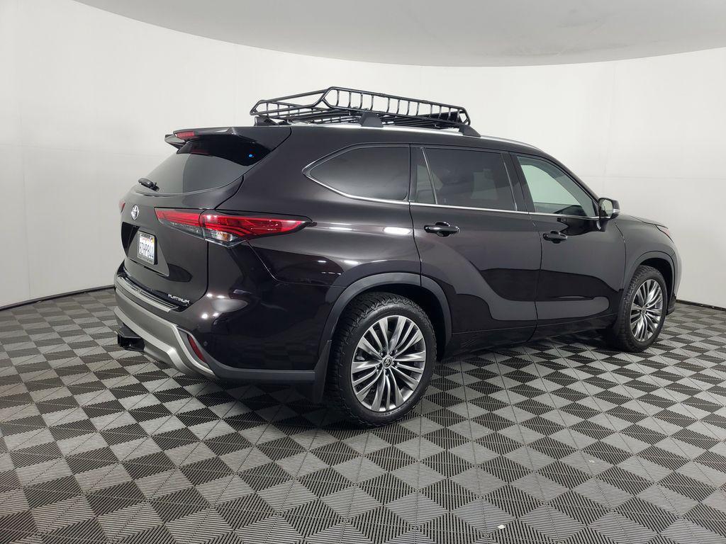 used 2022 Toyota Highlander car, priced at $36,550