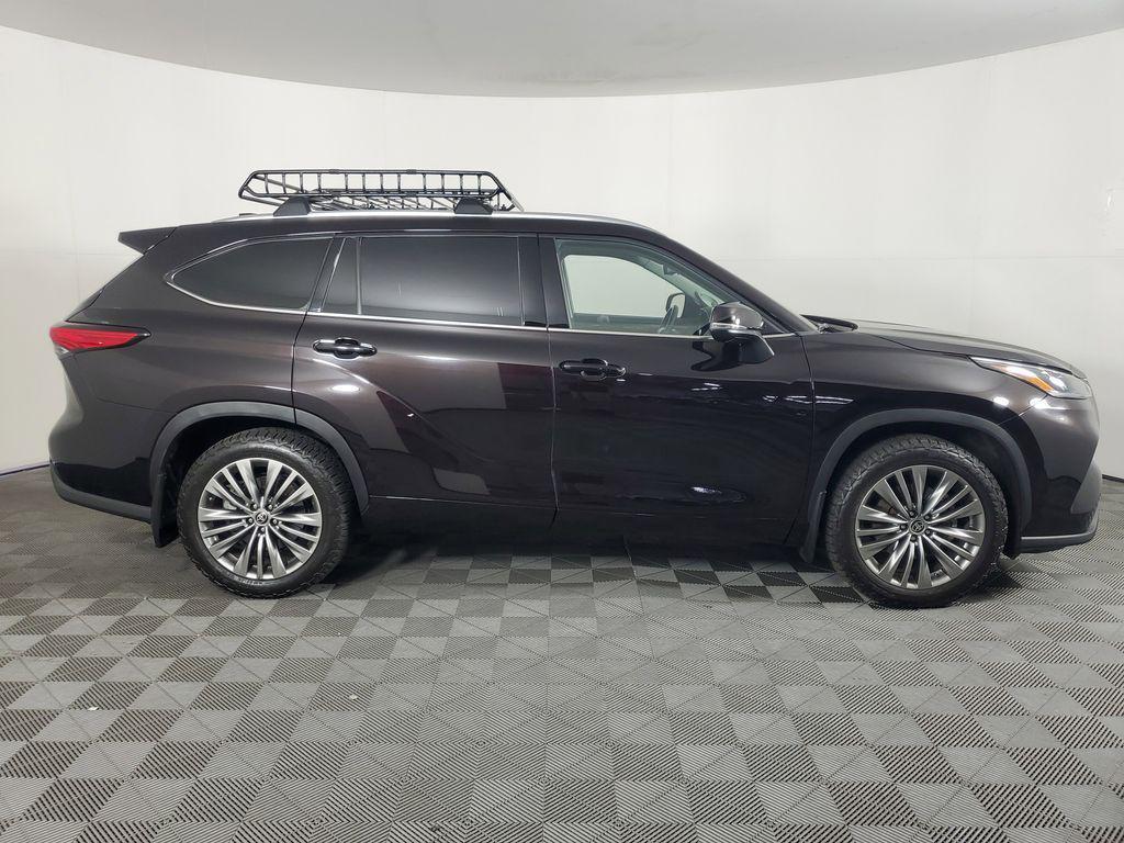 used 2022 Toyota Highlander car, priced at $36,550