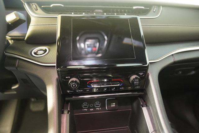 used 2025 Jeep Grand Cherokee car, priced at $34,262