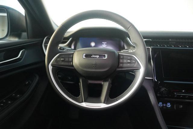 used 2025 Jeep Grand Cherokee car, priced at $34,262