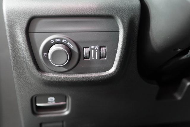 used 2025 Jeep Grand Cherokee car, priced at $34,262