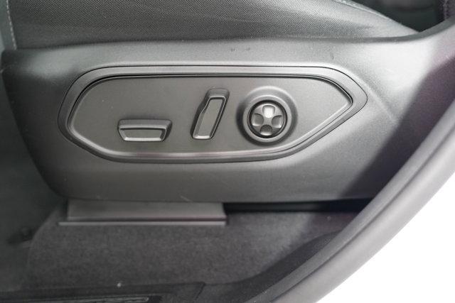 used 2025 Jeep Grand Cherokee car, priced at $34,262