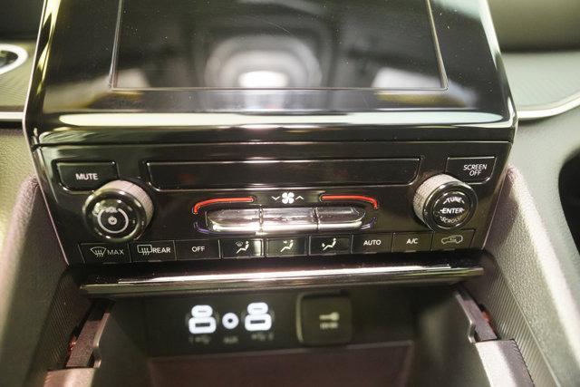 used 2025 Jeep Grand Cherokee car, priced at $34,262