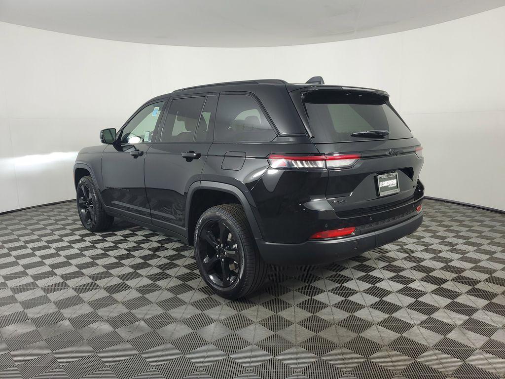 new 2025 Jeep Grand Cherokee car, priced at $48,950