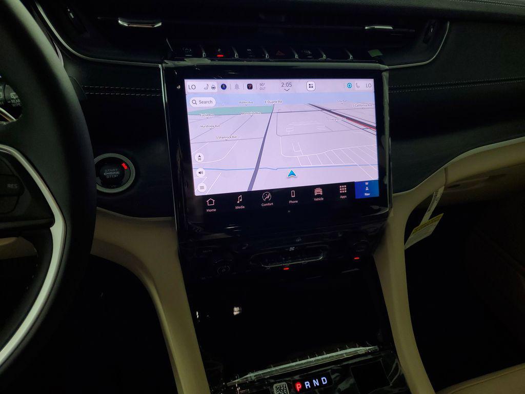 new 2025 Jeep Grand Cherokee car, priced at $48,950