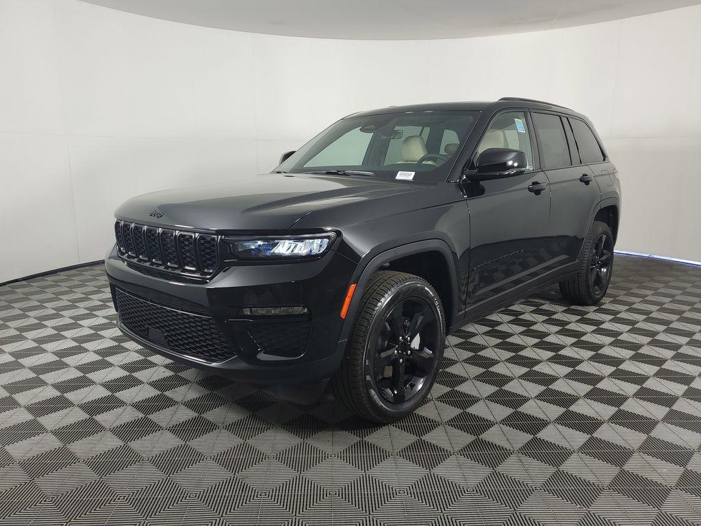 new 2025 Jeep Grand Cherokee car, priced at $48,950