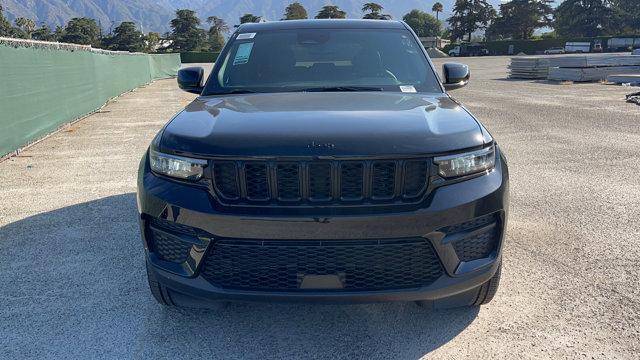 new 2024 Jeep Grand Cherokee car, priced at $47,175