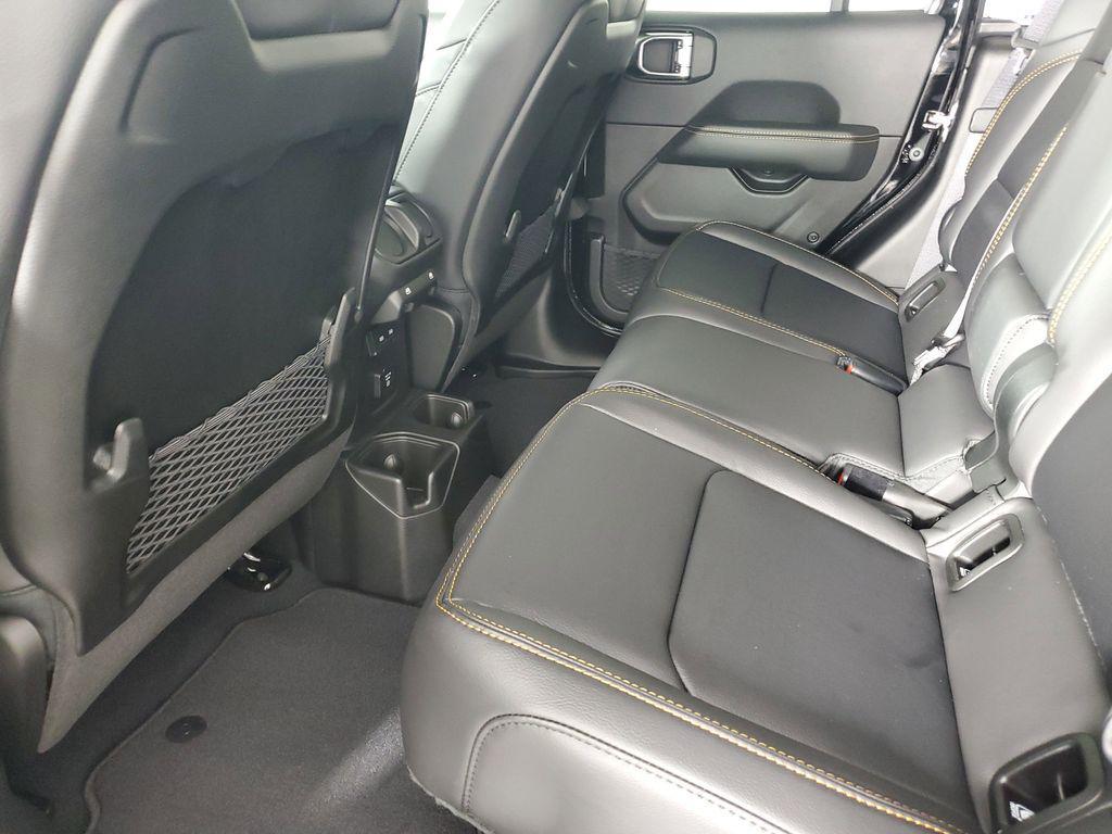 new 2025 Jeep Gladiator car, priced at $45,999