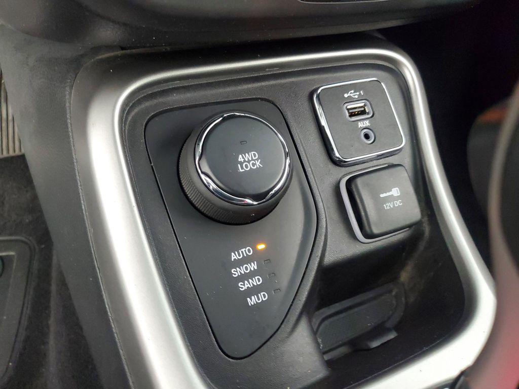used 2019 Jeep Compass car, priced at $12,885