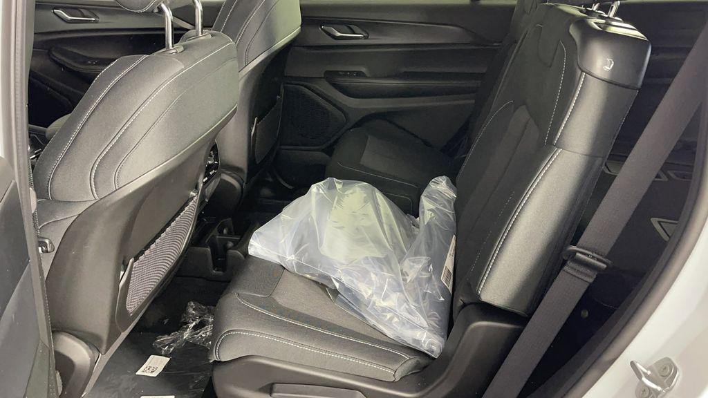 new 2025 Jeep Grand Cherokee L car, priced at $36,750