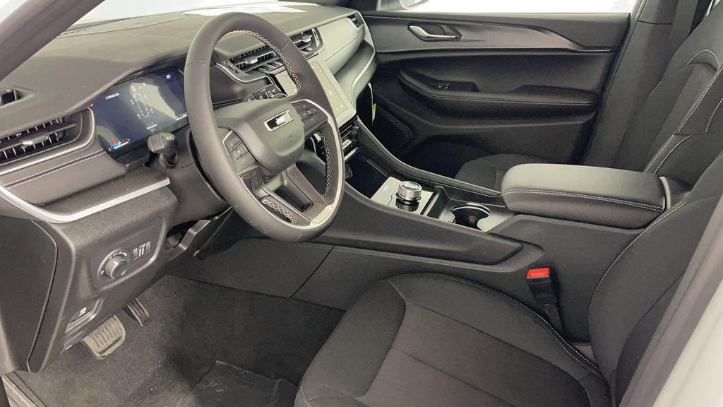 new 2025 Jeep Grand Cherokee L car, priced at $36,750