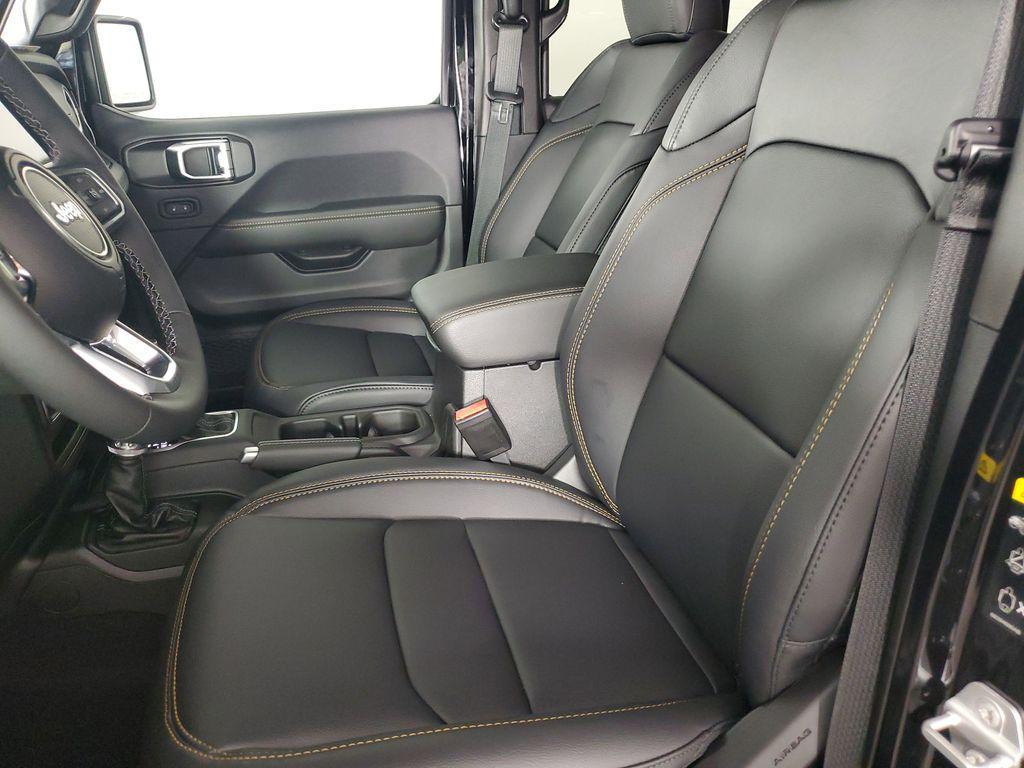 new 2025 Jeep Wrangler car, priced at $53,450