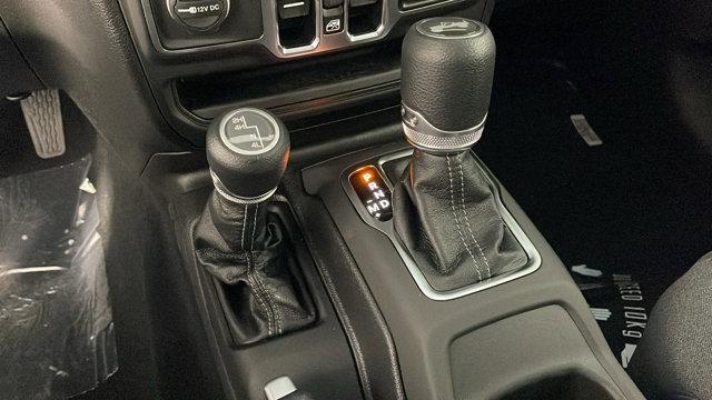 new 2025 Jeep Wrangler car, priced at $44,175