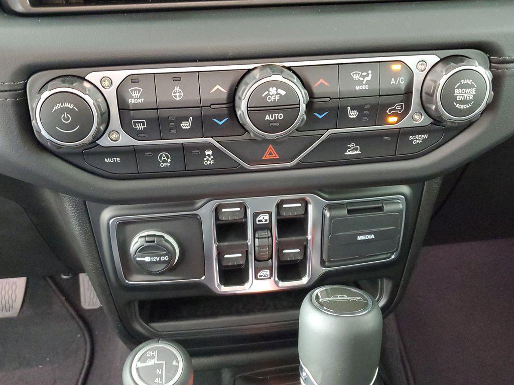 new 2025 Jeep Gladiator car, priced at $44,550