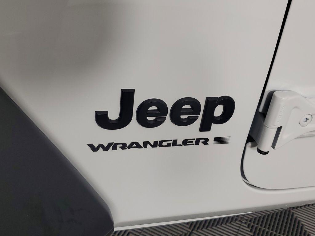 new 2025 Jeep Wrangler car, priced at $36,450