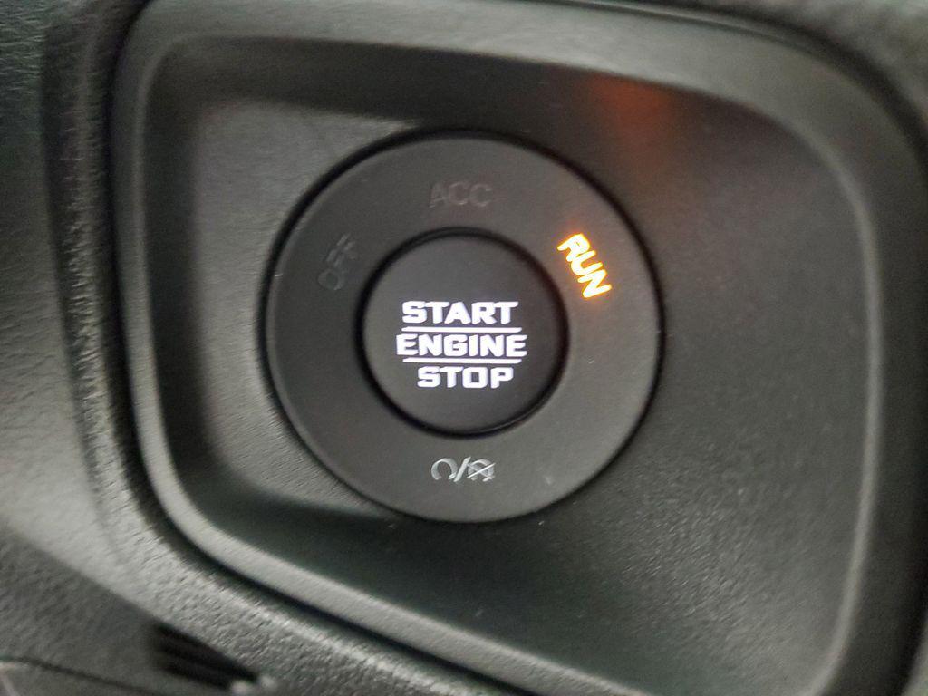 new 2025 Jeep Wrangler car, priced at $36,450