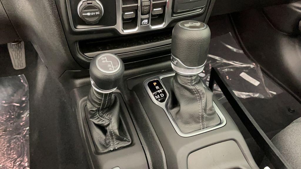 new 2025 Jeep Wrangler car, priced at $40,950