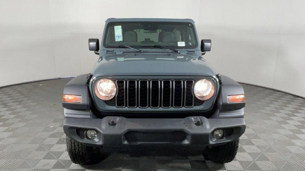 new 2025 Jeep Wrangler car, priced at $40,950